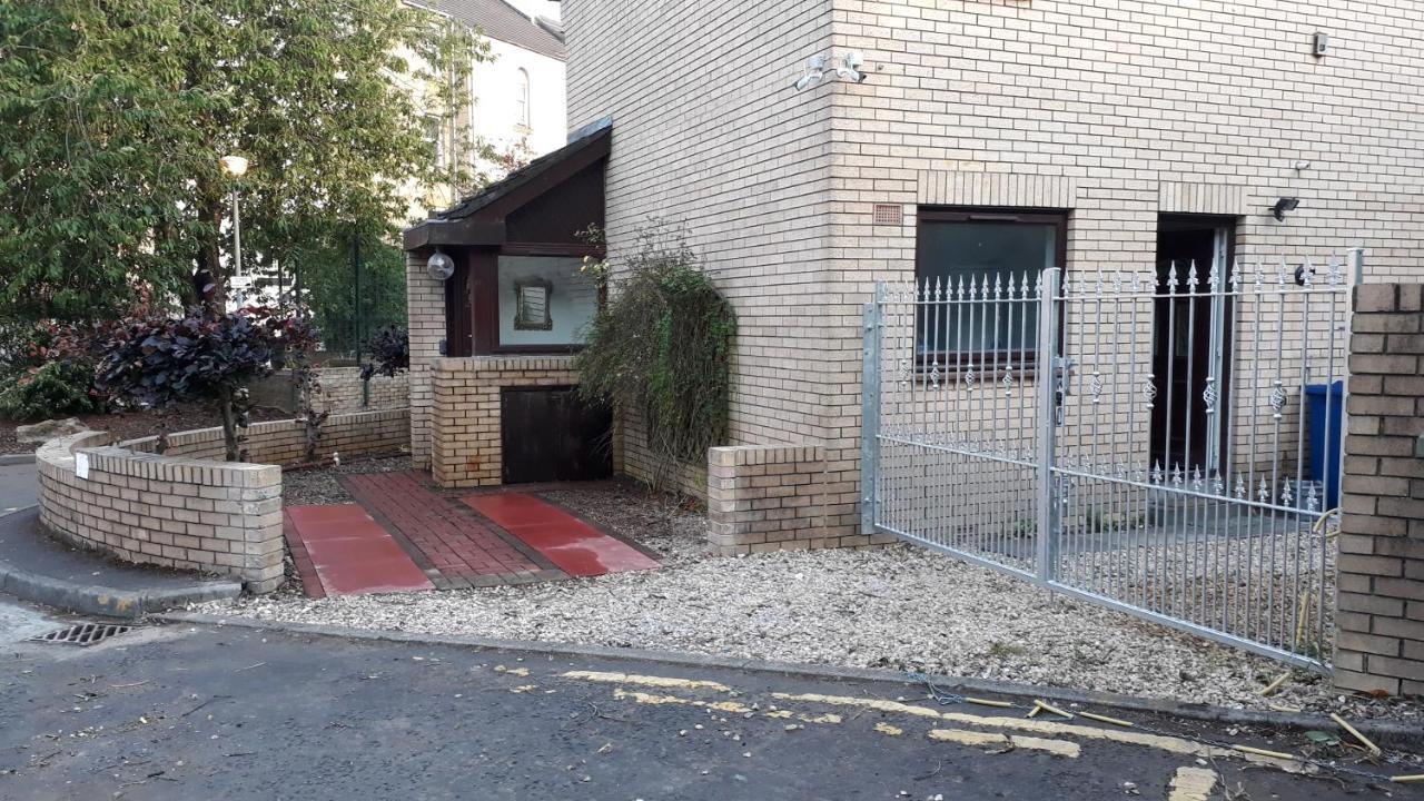 글라스고 Bright City Centre House - Private Garden & Parking! 빌라 외부 사진